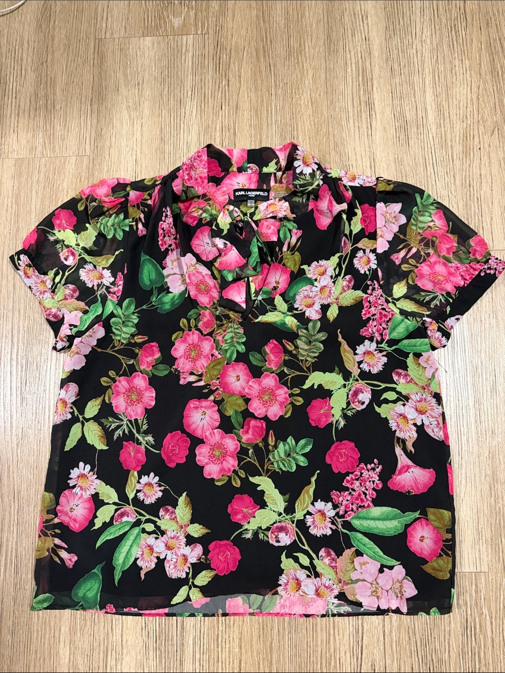 Karl Lagerfeld Black Floral Short-Sleeve Blouse - Pink Green M
